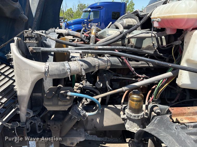 image for item EL2068 2007 Freightliner Century Class semi truck