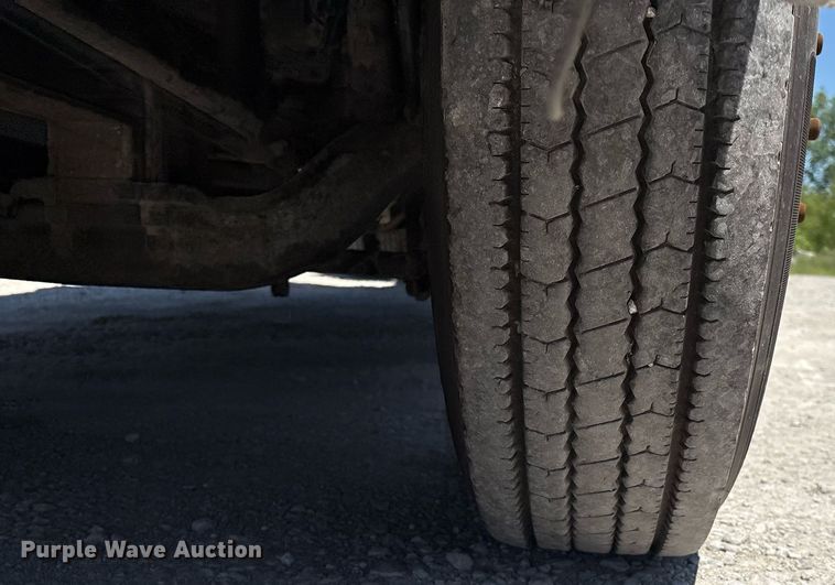 image for item EL2068 2007 Freightliner Century Class semi truck