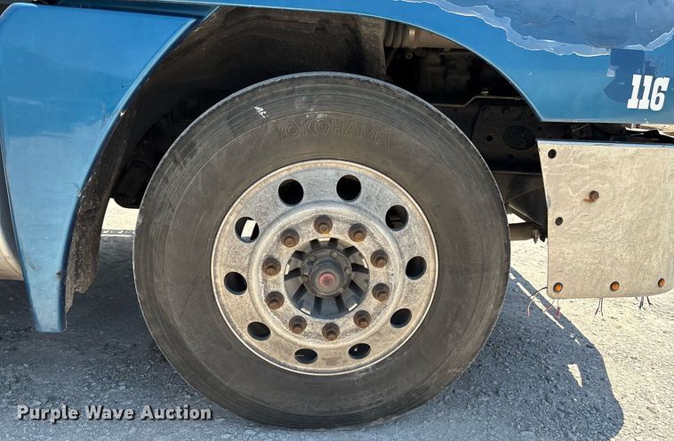 image for item EL2068 2007 Freightliner Century Class semi truck