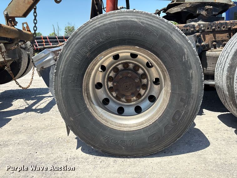 image for item EL2068 2007 Freightliner Century Class semi truck