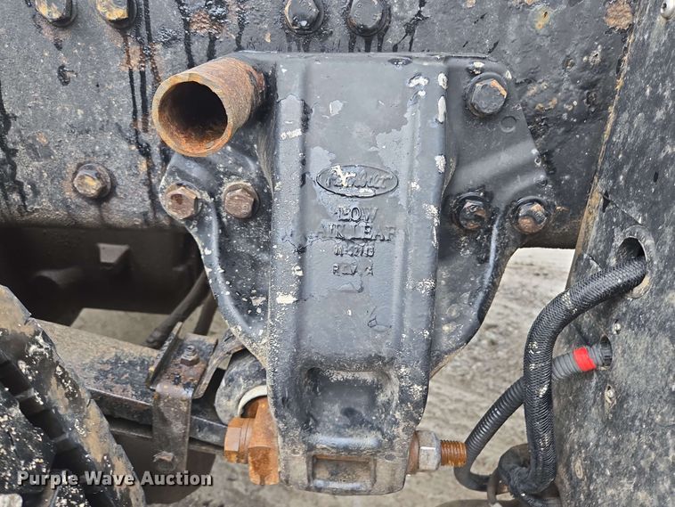 image for item EL2069 2006 Peterbilt 379 semi truck