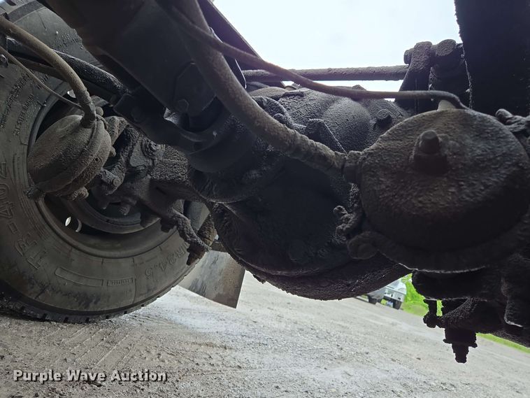 image for item EL2069 2006 Peterbilt 379 semi truck