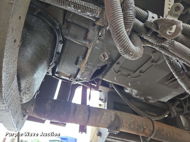 image for item EL2069 2006 Peterbilt 379 semi truck