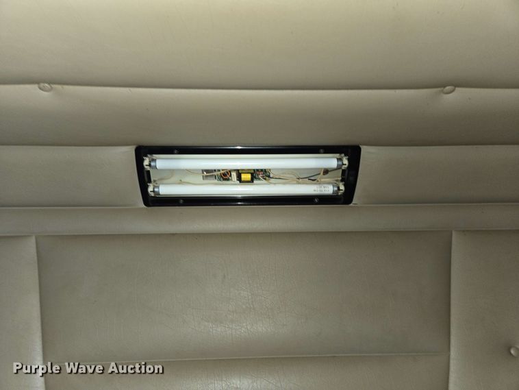 image for item EL2069 2006 Peterbilt 379 semi truck