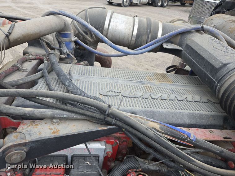 image for item EL2069 2006 Peterbilt 379 semi truck