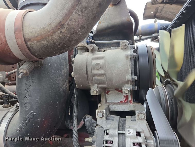 image for item EL2069 2006 Peterbilt 379 semi truck