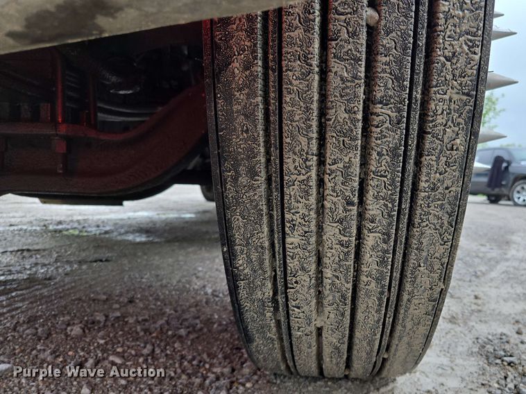 image for item EL2069 2006 Peterbilt 379 semi truck