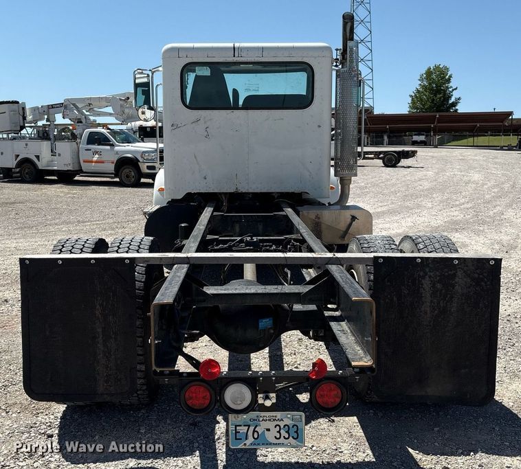 image for item EL2103 2017 Peterbilt 337 truck cab and chassis