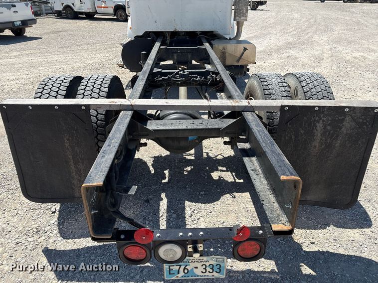 image for item EL2103 2017 Peterbilt 337 truck cab and chassis