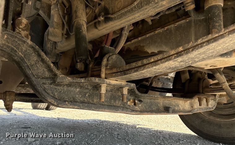 image for item EL2103 2017 Peterbilt 337 truck cab and chassis