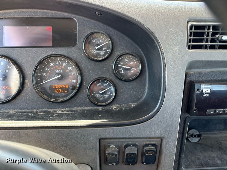 image for item EL2103 2017 Peterbilt 337 truck cab and chassis