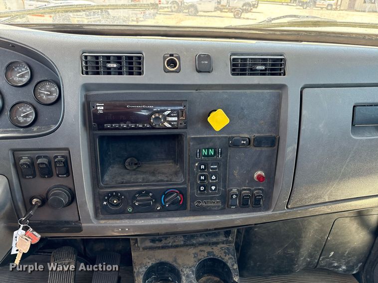 image for item EL2103 2017 Peterbilt 337 truck cab and chassis