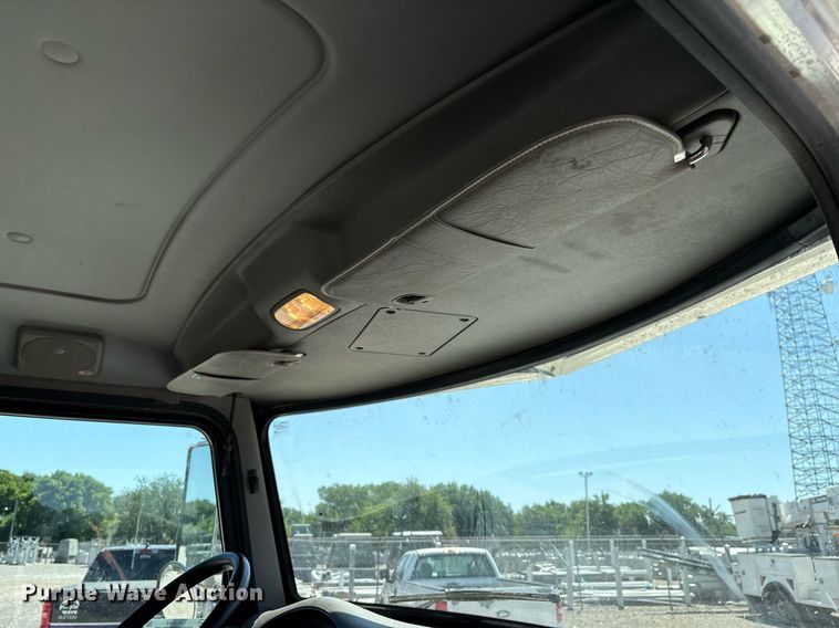 image for item EL2103 2017 Peterbilt 337 truck cab and chassis