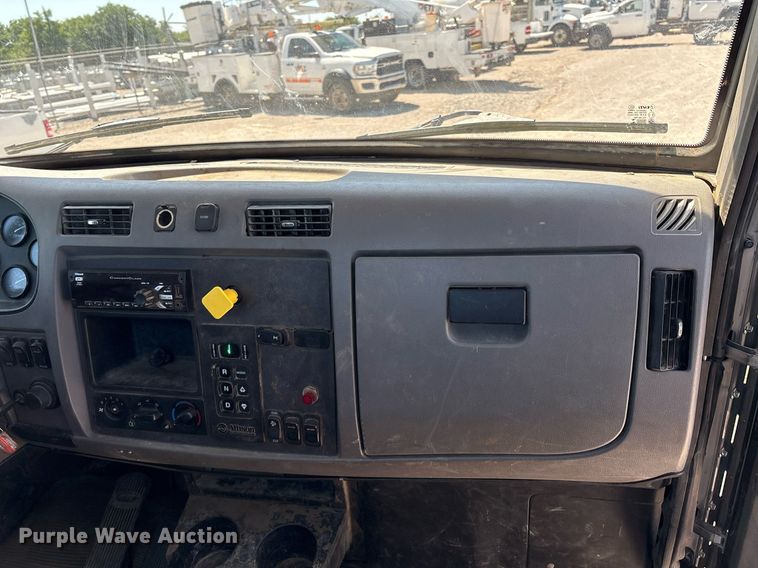 image for item EL2103 2017 Peterbilt 337 truck cab and chassis