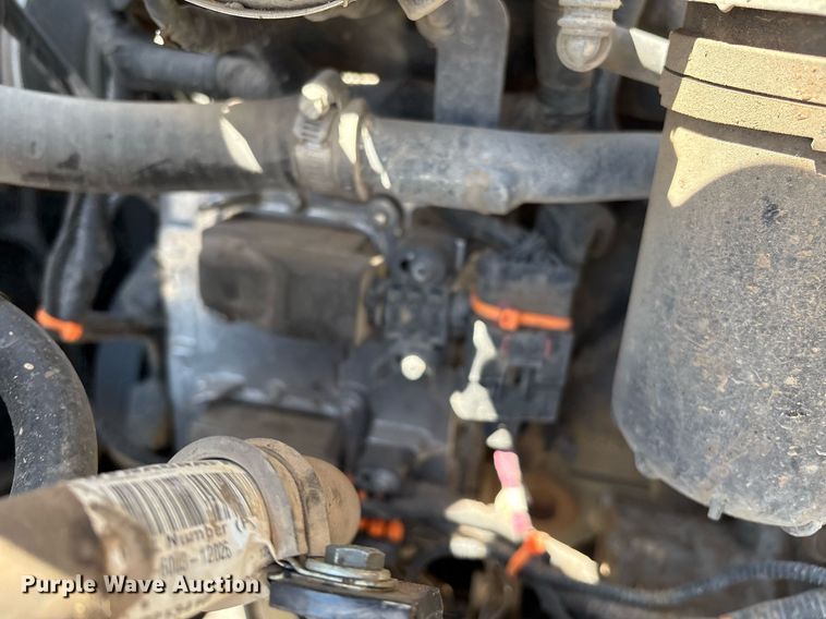 image for item EL2103 2017 Peterbilt 337 truck cab and chassis