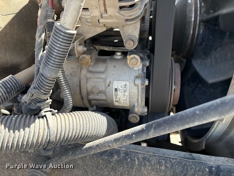 image for item EL2103 2017 Peterbilt 337 truck cab and chassis