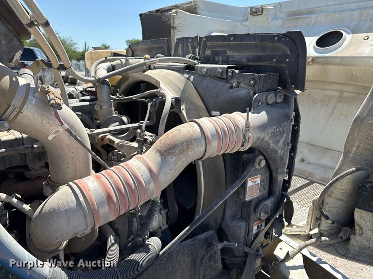 image for item EL2103 2017 Peterbilt 337 truck cab and chassis