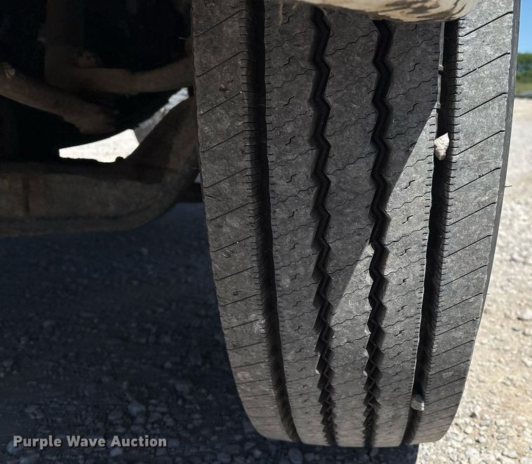 image for item EL2103 2017 Peterbilt 337 truck cab and chassis