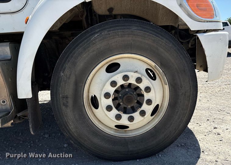 image for item EL2103 2017 Peterbilt 337 truck cab and chassis