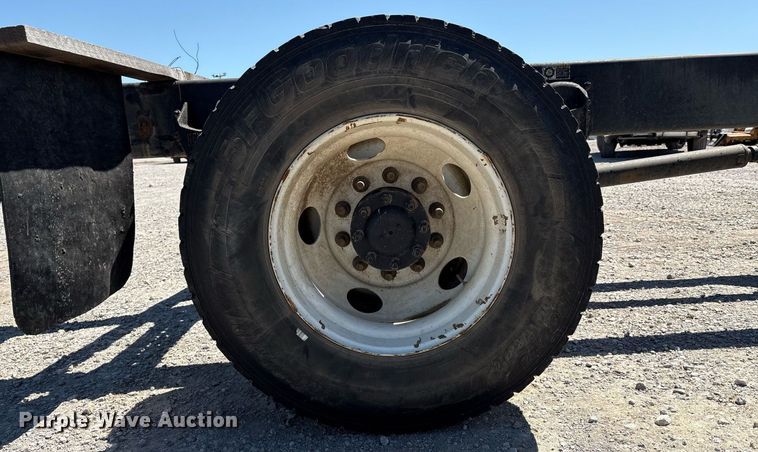 image for item EL2103 2017 Peterbilt 337 truck cab and chassis