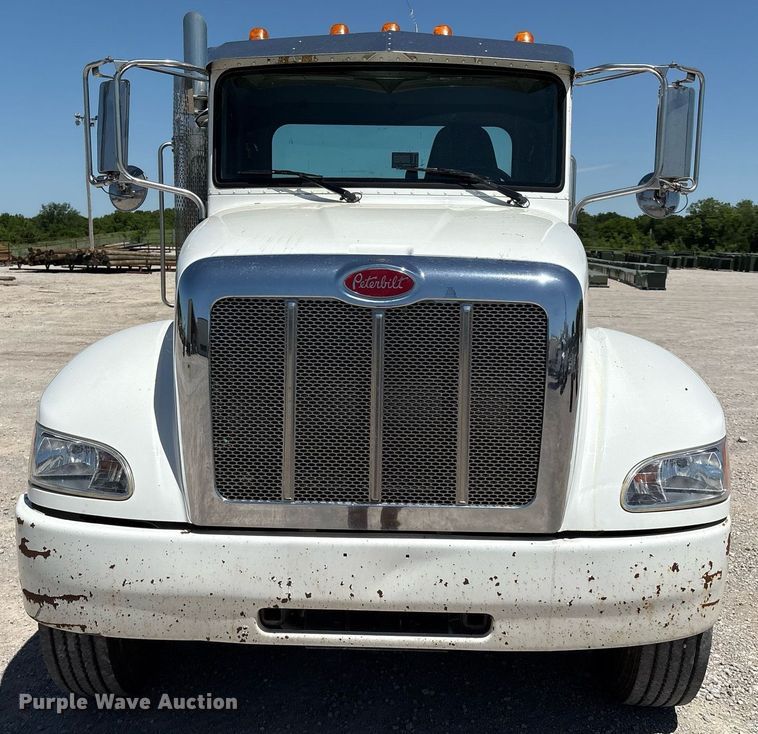 image for item EL2105 2017 Peterbilt 337 truck cab and chassis