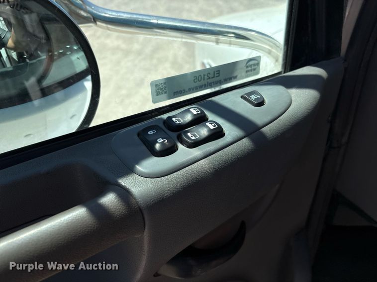 image for item EL2105 2017 Peterbilt 337 truck cab and chassis