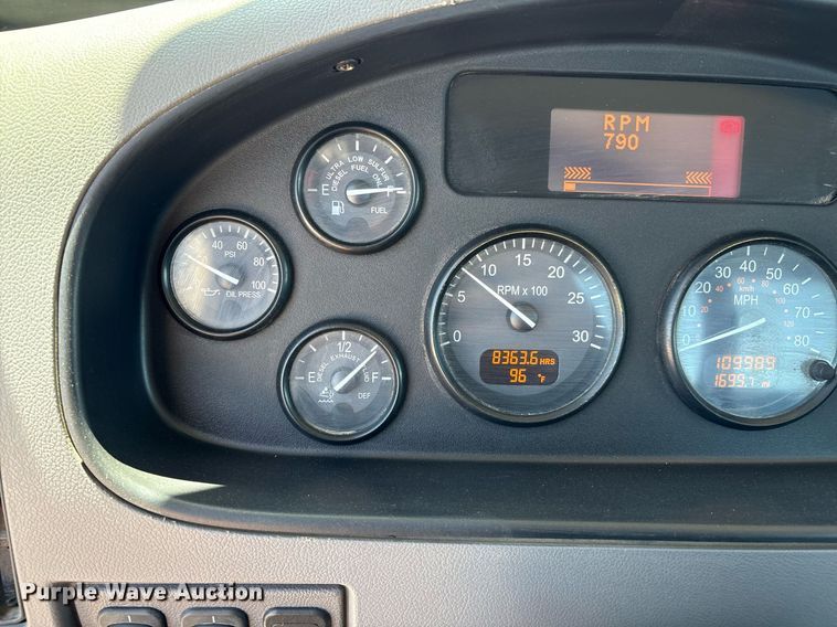 image for item EL2105 2017 Peterbilt 337 truck cab and chassis