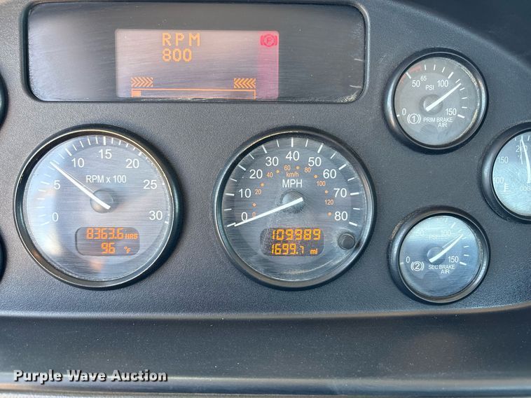 image for item EL2105 2017 Peterbilt 337 truck cab and chassis