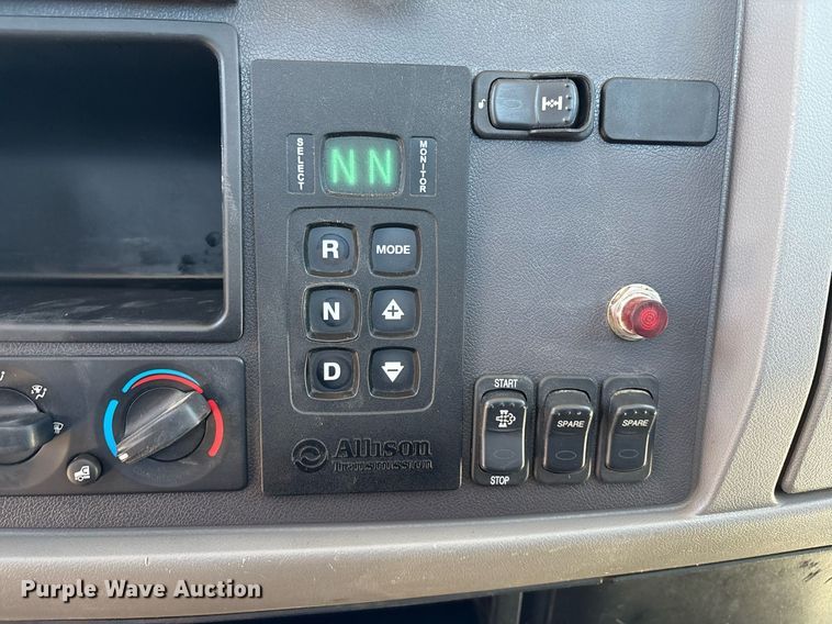 image for item EL2105 2017 Peterbilt 337 truck cab and chassis