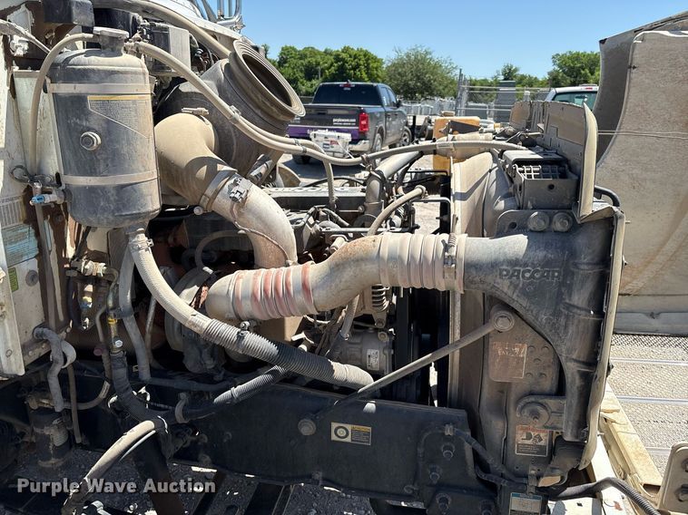 image for item EL2105 2017 Peterbilt 337 truck cab and chassis