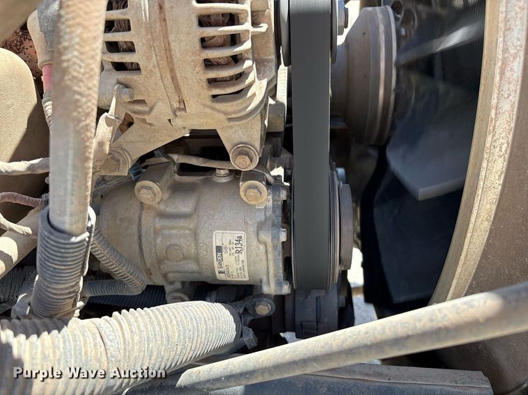 image for item EL2105 2017 Peterbilt 337 truck cab and chassis