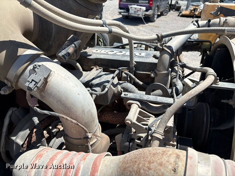 image for item EL2105 2017 Peterbilt 337 truck cab and chassis