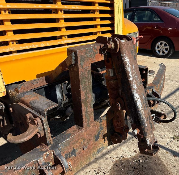 image for item EM2505 2001 International 4900 dump truck