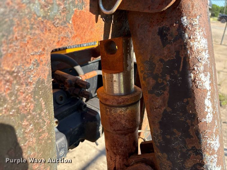 image for item EM2505 2001 International 4900 dump truck