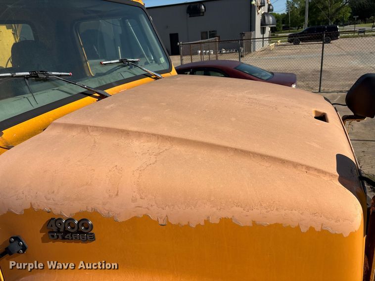 image for item EM2505 2001 International 4900 dump truck