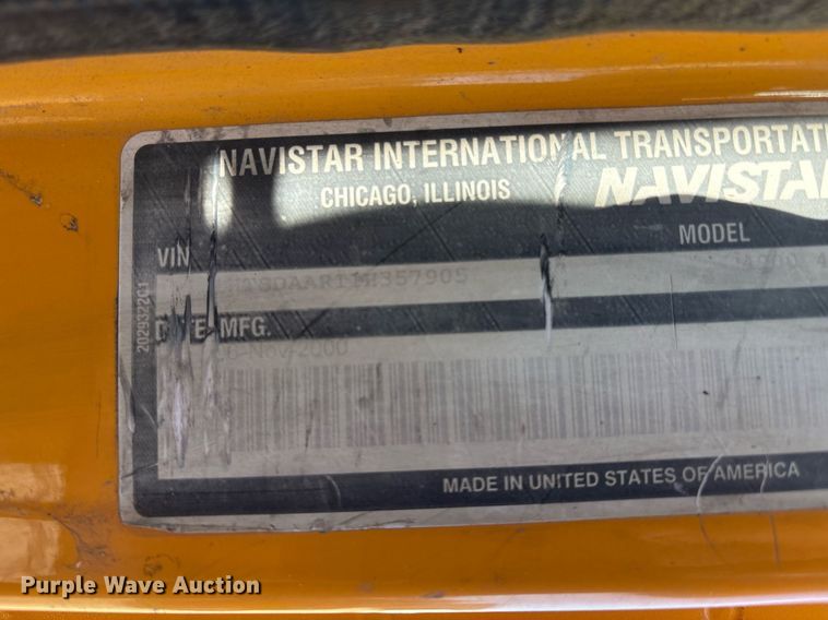 image for item EM2505 2001 International 4900 dump truck