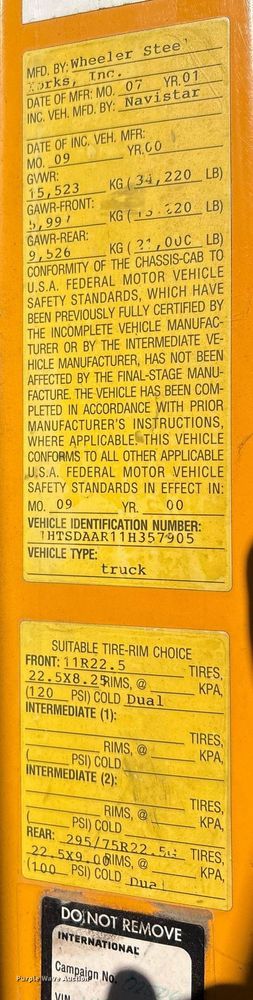 image for item EM2505 2001 International 4900 dump truck