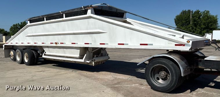 image for item EM2508 1999 Roadmaster G440 bottom dump trailer