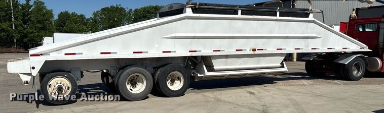 image for item EM2508 1999 Roadmaster G440 bottom dump trailer
