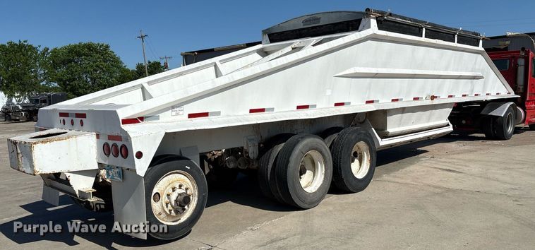 image for item EM2508 1999 Roadmaster G440 bottom dump trailer