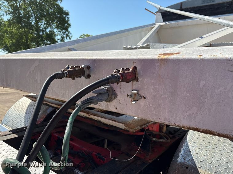 image for item EM2508 1999 Roadmaster G440 bottom dump trailer