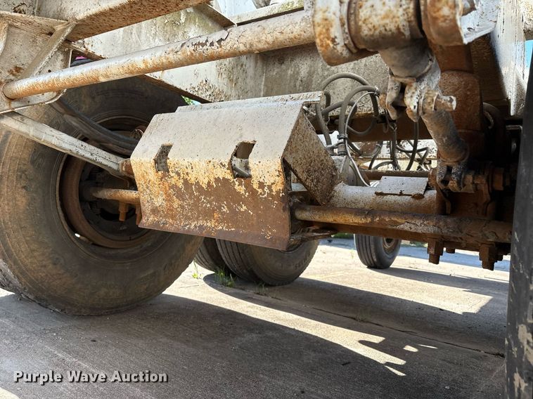 image for item EM2508 1999 Roadmaster G440 bottom dump trailer