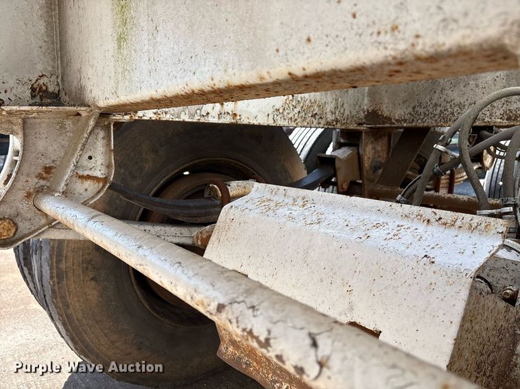 image for item EM2508 1999 Roadmaster G440 bottom dump trailer