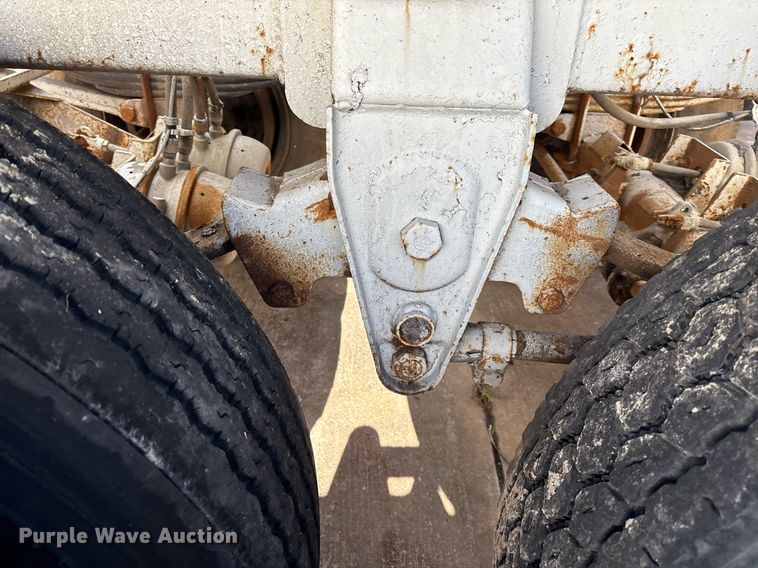 image for item EM2508 1999 Roadmaster G440 bottom dump trailer