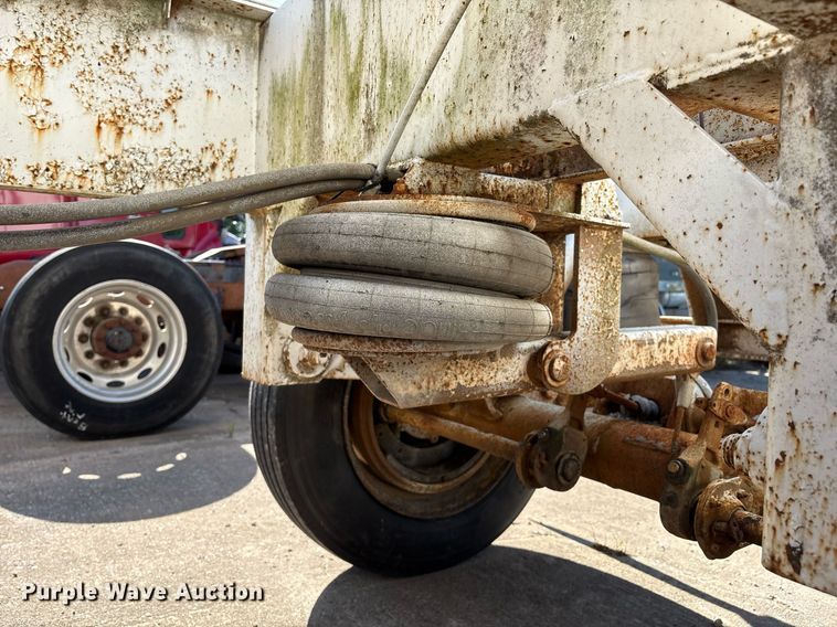 image for item EM2508 1999 Roadmaster G440 bottom dump trailer