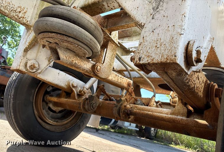 image for item EM2508 1999 Roadmaster G440 bottom dump trailer