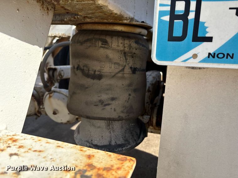 image for item EM2508 1999 Roadmaster G440 bottom dump trailer