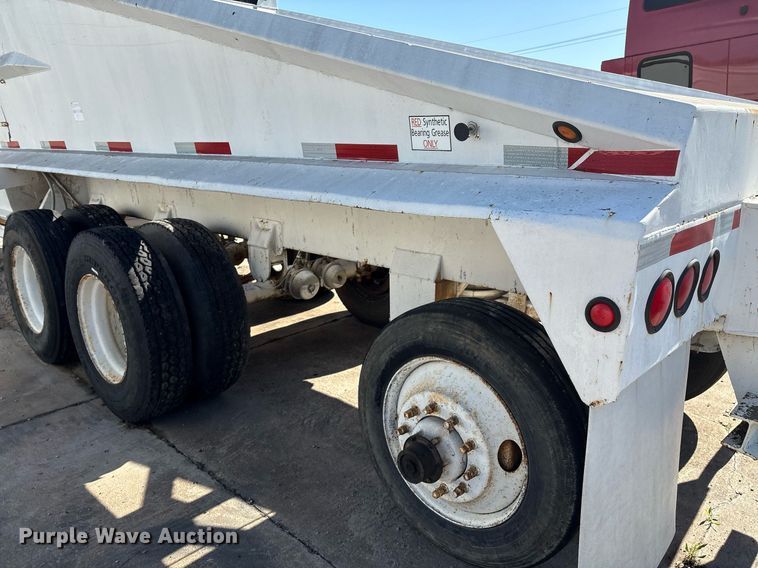 image for item EM2508 1999 Roadmaster G440 bottom dump trailer