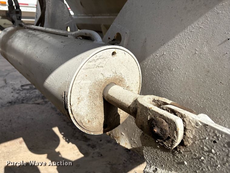 image for item EM2508 1999 Roadmaster G440 bottom dump trailer