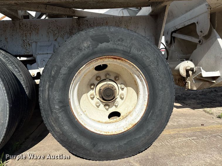 image for item EM2508 1999 Roadmaster G440 bottom dump trailer